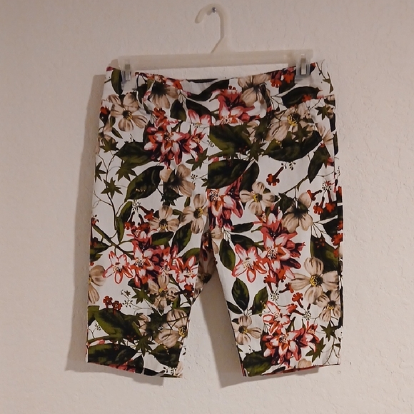 Jules & Leopold Pants - Jules & Leopold Floral Pull-On Bermuda Shorts - Size XL